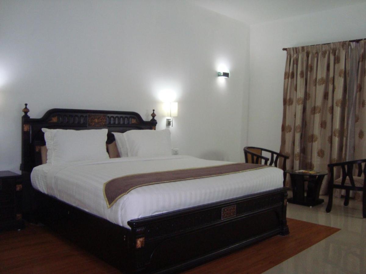Fabhotel White Dammar Thiruvananthapuram Ngoại thất bức ảnh