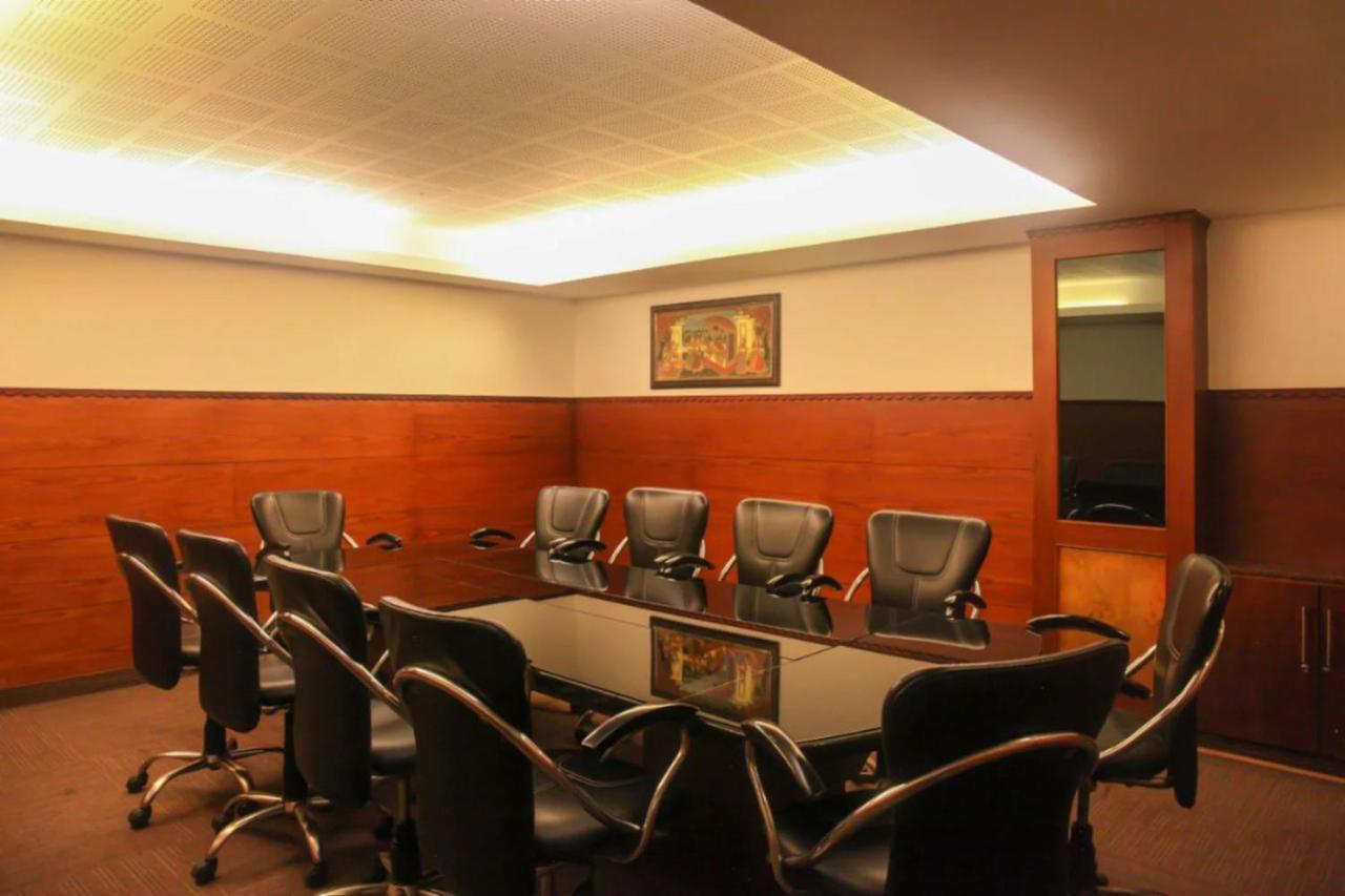 Fabhotel White Dammar Thiruvananthapuram Ngoại thất bức ảnh